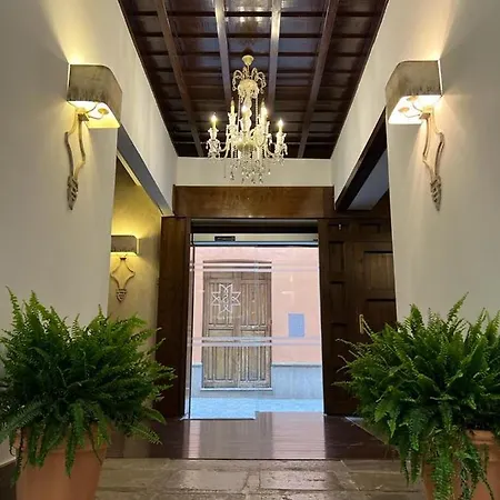 Hotel Mercader De Sedas 3*