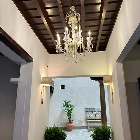 Hotel Mercader De Sedas 3*