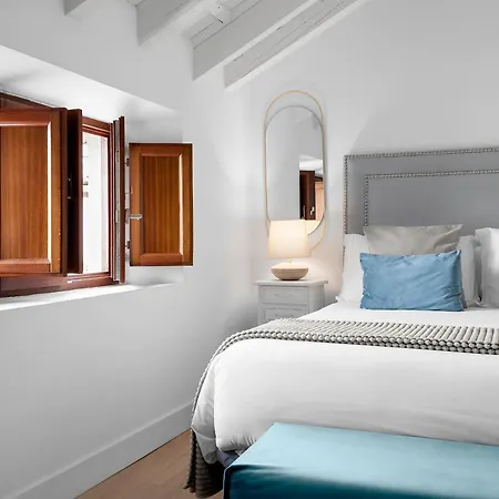 Hotel Mercader De Sedas Granada