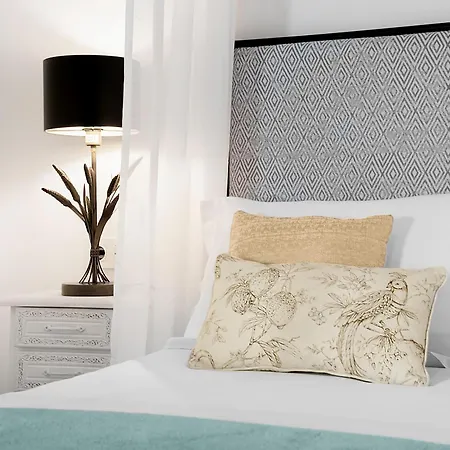 Hotel Mercader De Sedas 3*