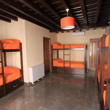 Hotel Hotel Mercader De Sedas 3*