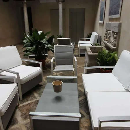 Hotel Hotel Mercader De Sedas 3*
