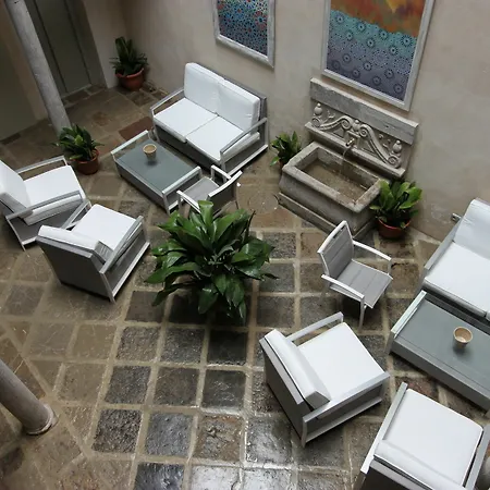 Hotel Hotel Mercader De Sedas 3*