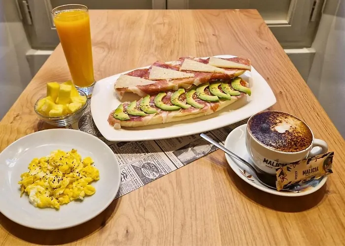 Mercader De Sedas By Maxi Granada